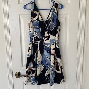 Vince Camuto dress size 6